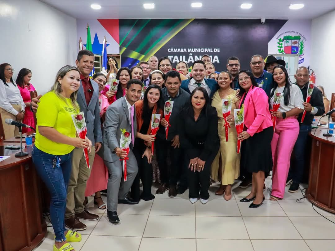 Câmara Municipal Homenageia Mulheres em Sessão Solene