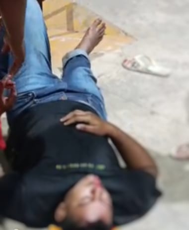 Homem é atingido com cadeira na cabeça durante confusão em praça de Tailândia