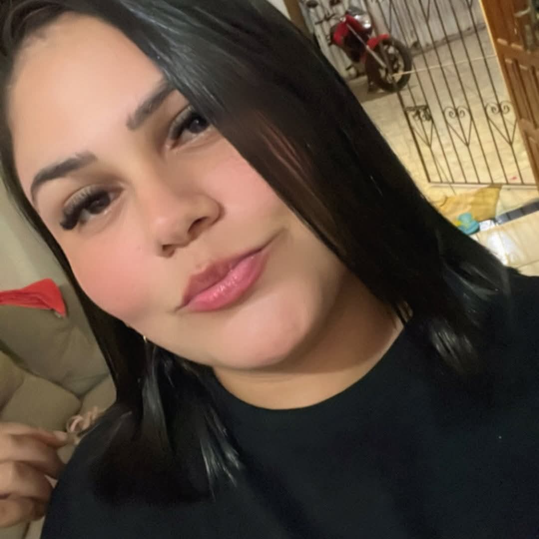 Técnica de enfermagem é encontrada morta dentro de casa em Tailândia.