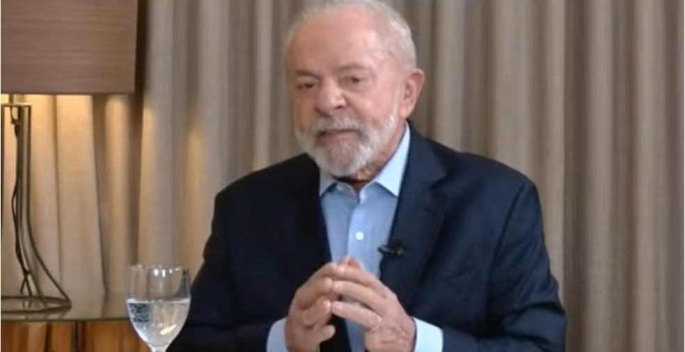 Lula relata problema em caça da FAB antes de decolagem: ‘Tivemos que descer, com medo que pegasse fogo’