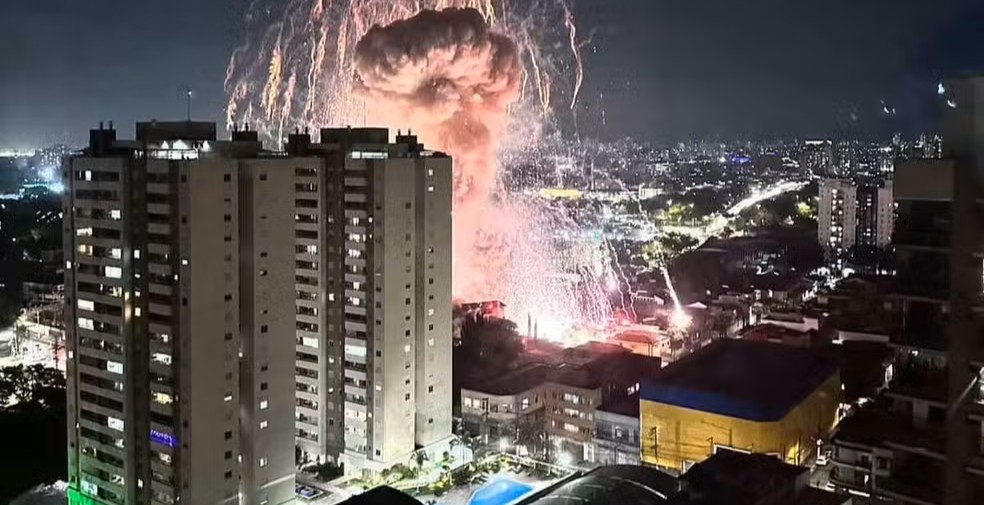 Explosão com incêndio provoca destruição e deixa feridos na Zona Leste de SP