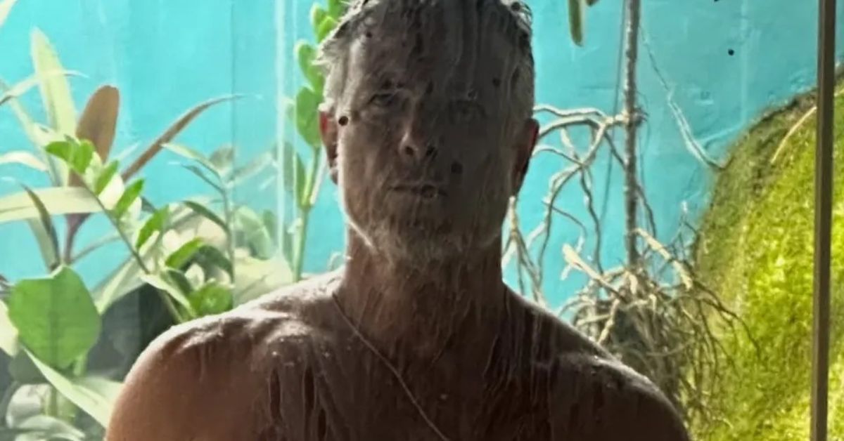 Marcello Novaes exibe foto nu e ator famoso reage: ‘Tá perdoado’