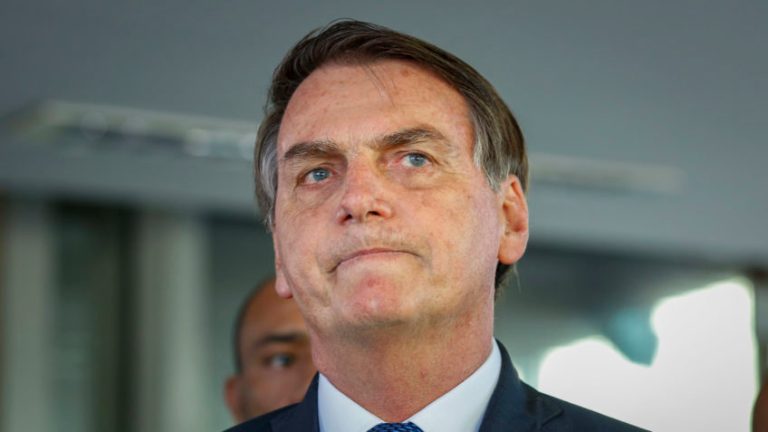 Bolsonaro alegou surto e negou tentativa de fuga em audiência de custódia; prisão foi mantida