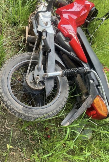 MOTO FURTADA É LOCALIZADA EM ÁREA DE MATO NO BAIRRO CIDADE DE DEUS