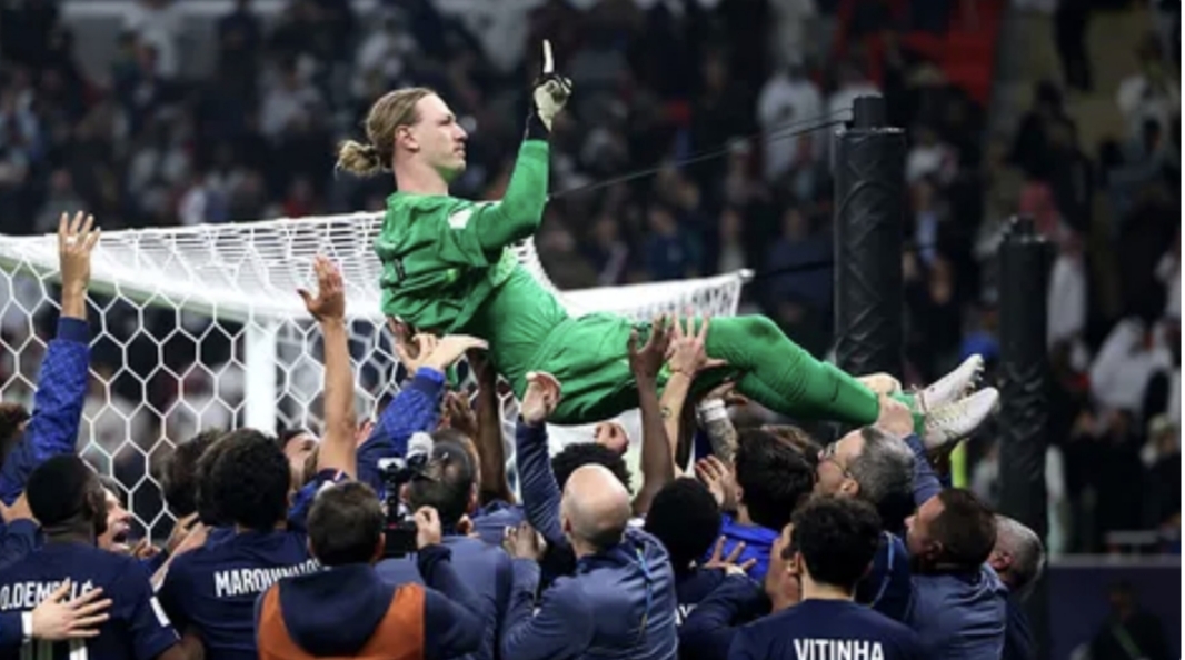 PSG vence o Flamengo nos pênaltis e conquista a Copa Intercontinental.